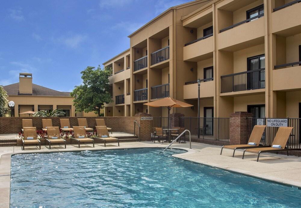 מלון Courtyard By Marriott Baton Rouge Acadian Centre/Lsu Area מראה חיצוני תמונה