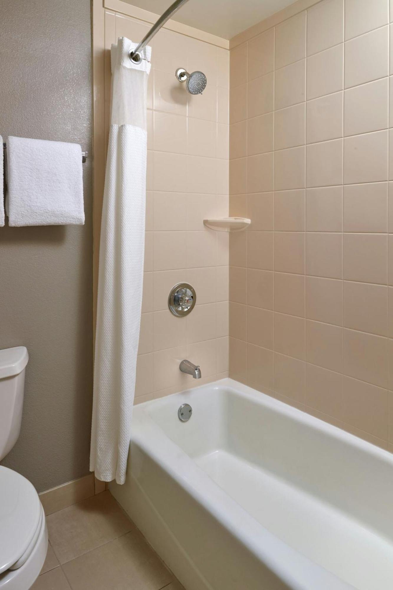 מלון Courtyard By Marriott Baton Rouge Acadian Centre/Lsu Area מראה חיצוני תמונה