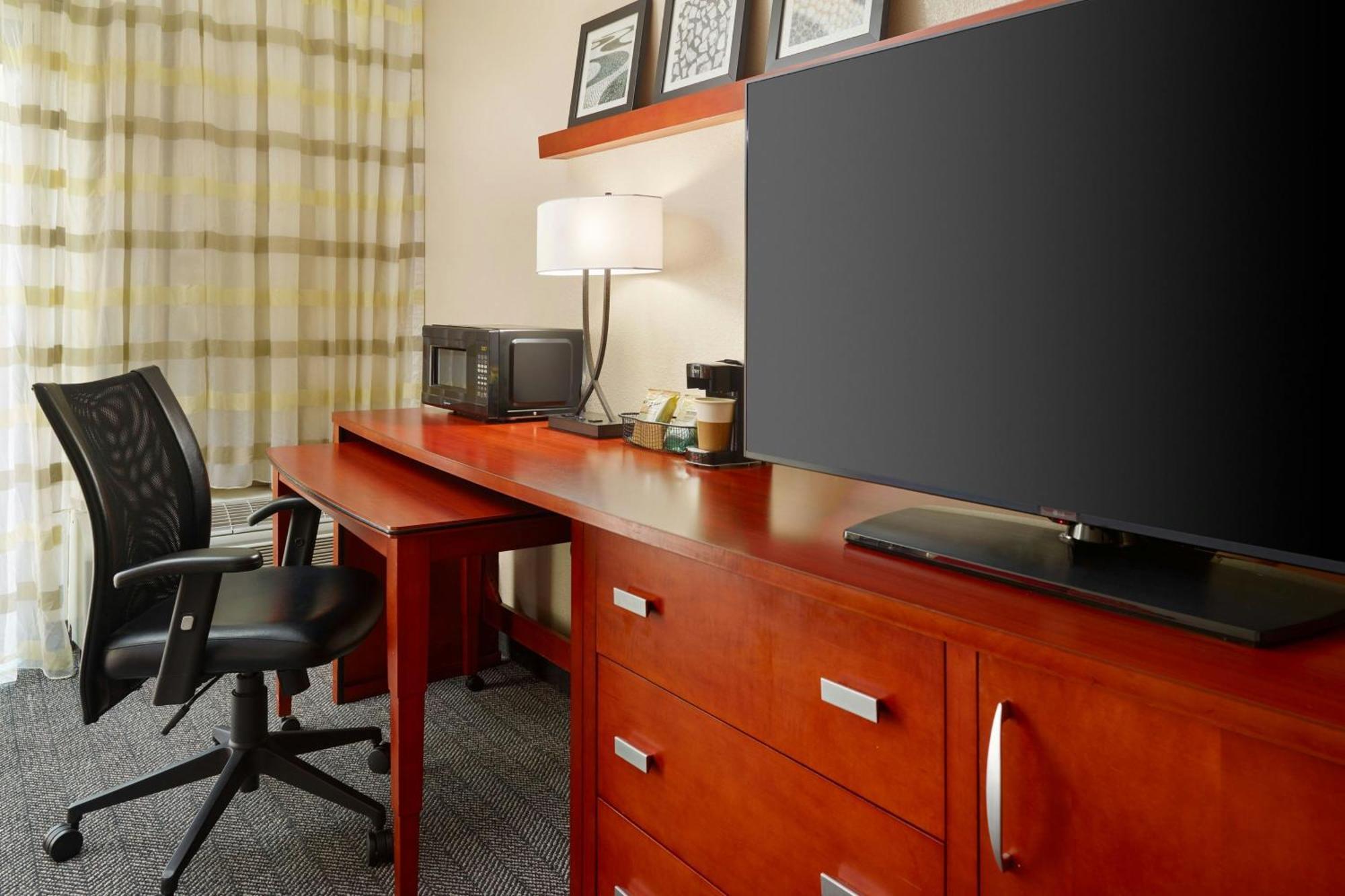 מלון Courtyard By Marriott Baton Rouge Acadian Centre/Lsu Area מראה חיצוני תמונה
