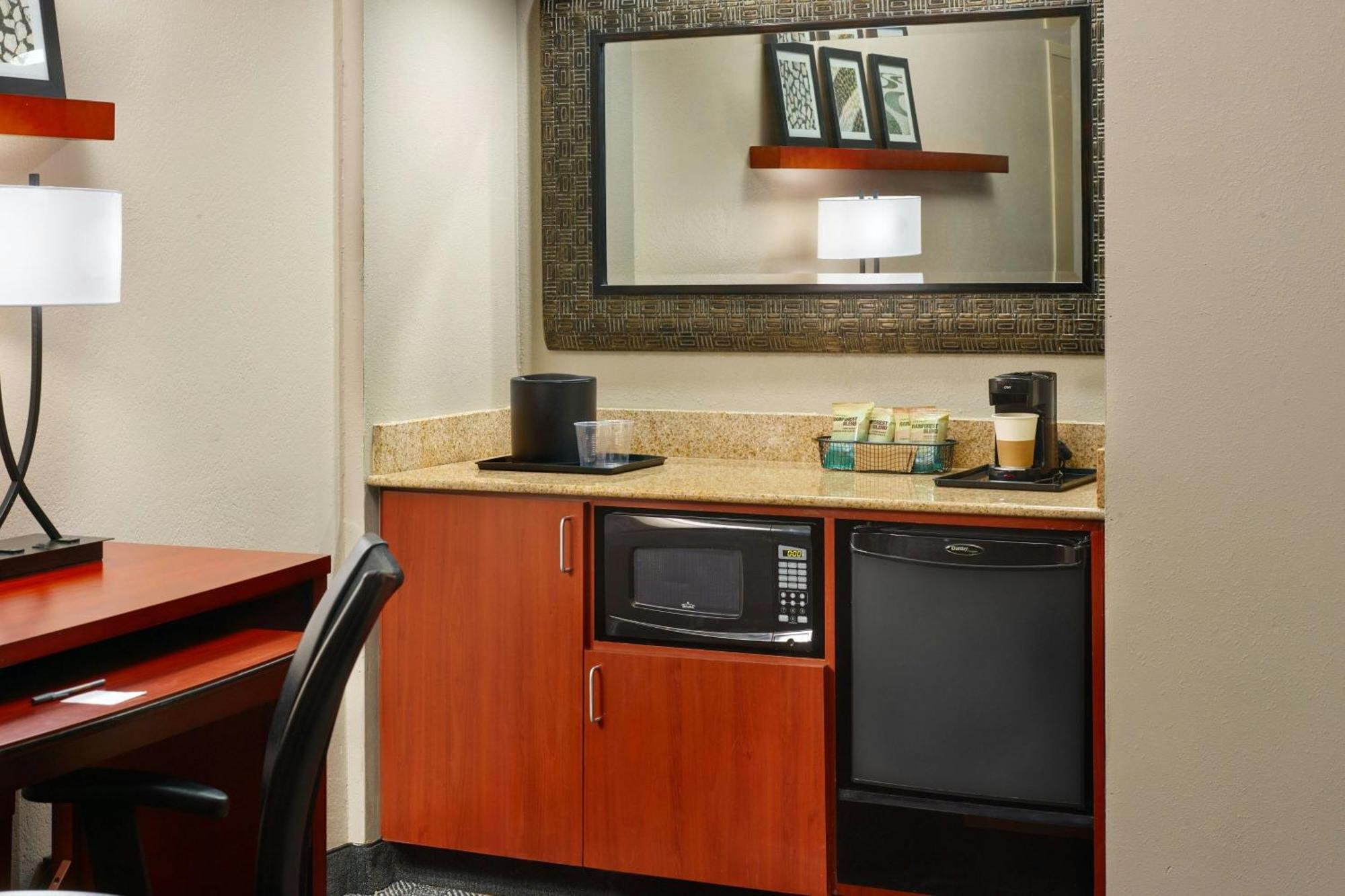 מלון Courtyard By Marriott Baton Rouge Acadian Centre/Lsu Area מראה חיצוני תמונה